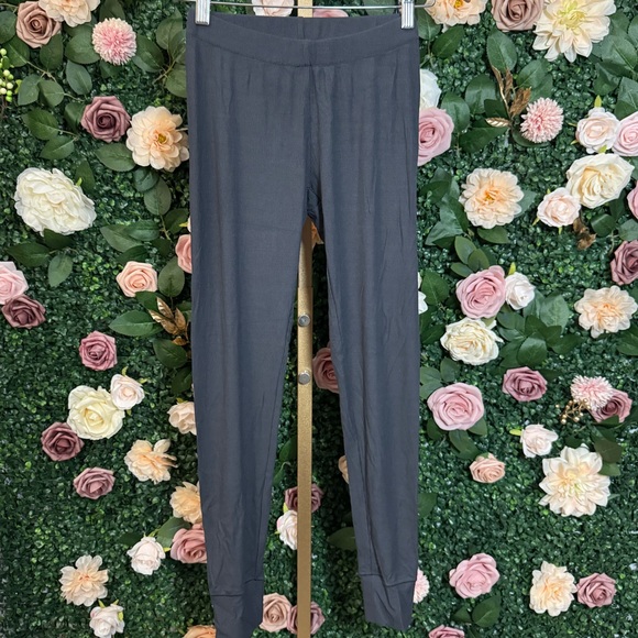 SKIMS Soft Lounge Leggings - Picture 4 of 8